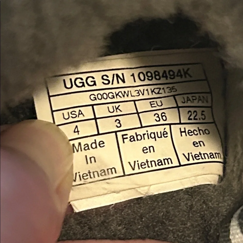 UGG Kids Charcoal Gray Fluff Yeah Elastic Strap Sheepskin Slides, 4